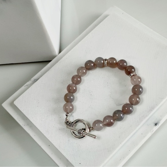 Natural Agate gemstone bead bracelet - Picture 2 of 4